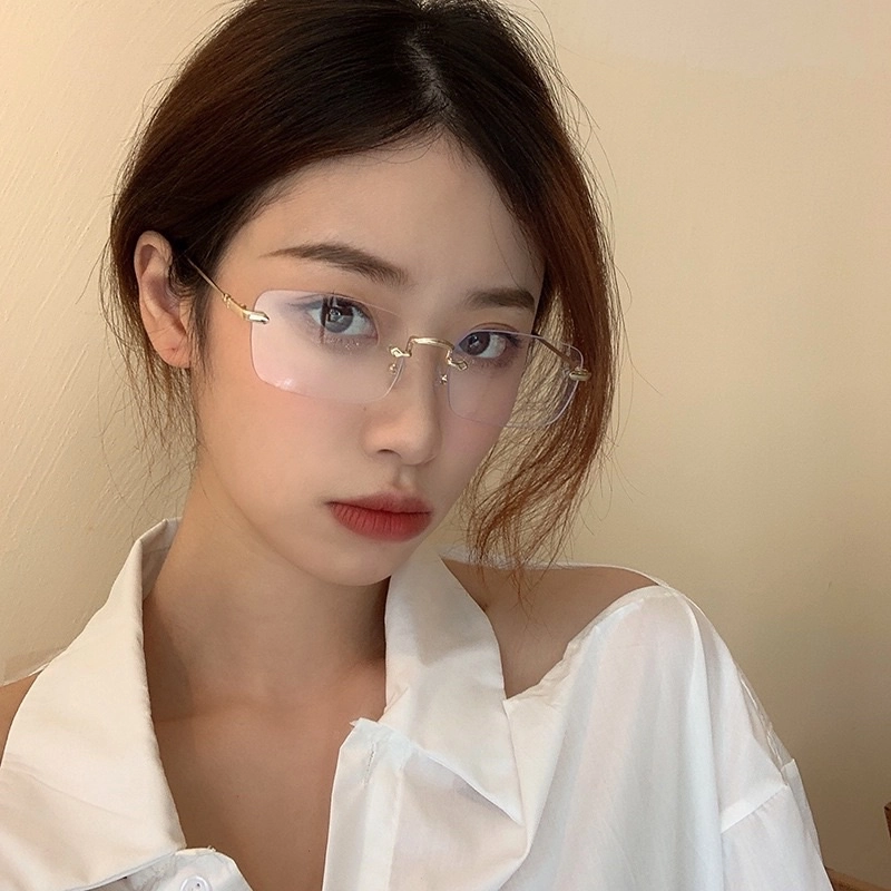 Gọng kính cận nữ đẹp không viền