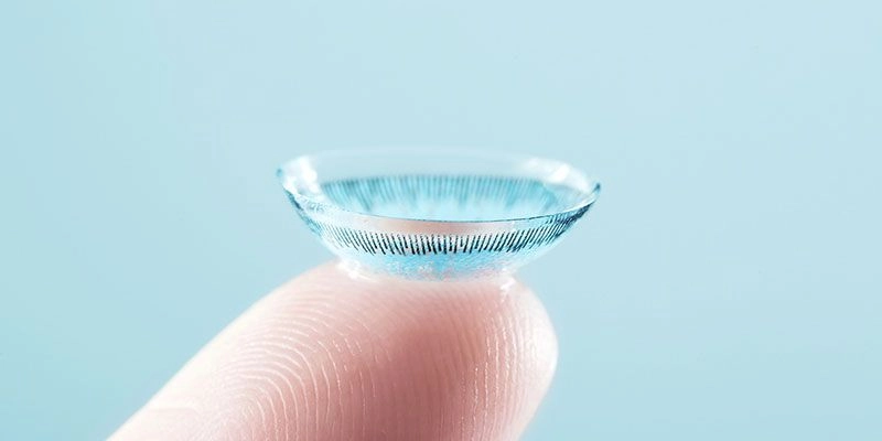 Kính áp tròng được thiết kế gọn, nhẹ